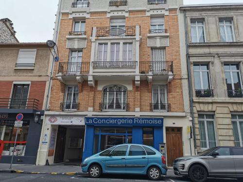 Appartement Chez Léon - Vue cathédrale - Hyper centre ville 72 Rue Chanzy Reims