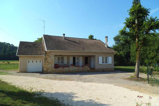 Maison de vacances Chez Marie cazes marnach, 46700 Saint-Martin-le-Redon