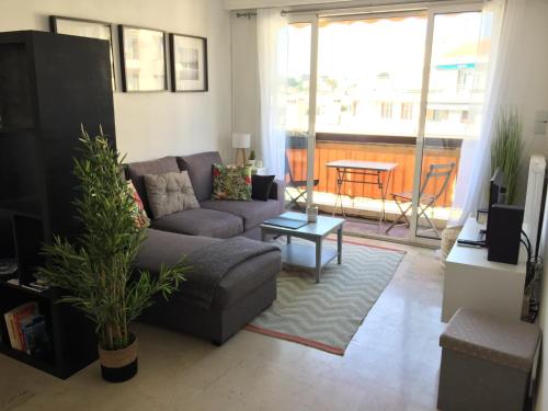 Appartement Chez Marie & Julien, 2 pièces 44m2, parking sous conditions 16 Boulevard Dugommier Antibes