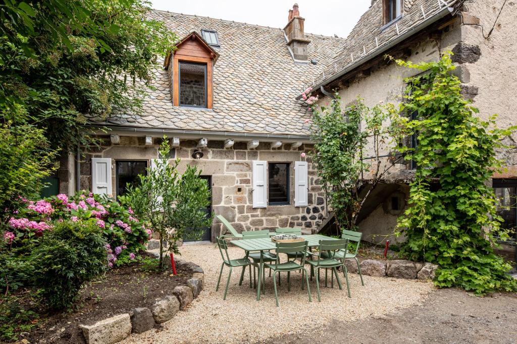 Séjour à la campagne Chez Mimi - La Petite Maison Chez Mimi La Petite Maison, Le Bourg, 15800 Raulhac