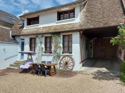 Maisons de vacances Chez Robins 48 Rue Nationale Trie-Château