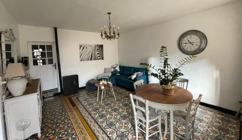 B&B / Chambre d'hôtes Chez Tatie Ménie 9 Rue du Château Fraissé-des-Corbières