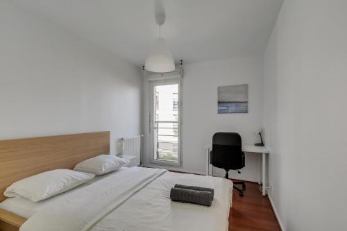 Chic and spacious apart with parking Argenteuil france