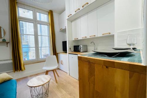 Appartement Chic studio located in the city center 69, rue du Commerce (1er étage - porte de droite) Tours