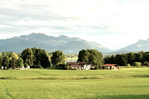 Appartement ChiemseeAlpenBlick Wolfsberger Str. 1 Breitbrunn am Chiemsee