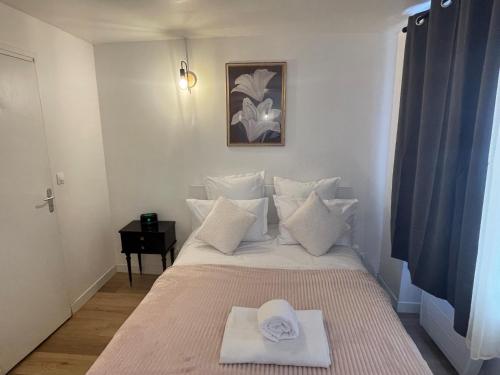 Appartements Chris Flat aux Puces Saint Ouen Paris 36 Rue Paul Bert Saint-Ouen