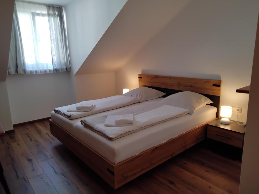 Appartement ciao-aschau Haus Burg HBn Ap339 Stoib Kampenwandstr 94a, 83229 Aschau