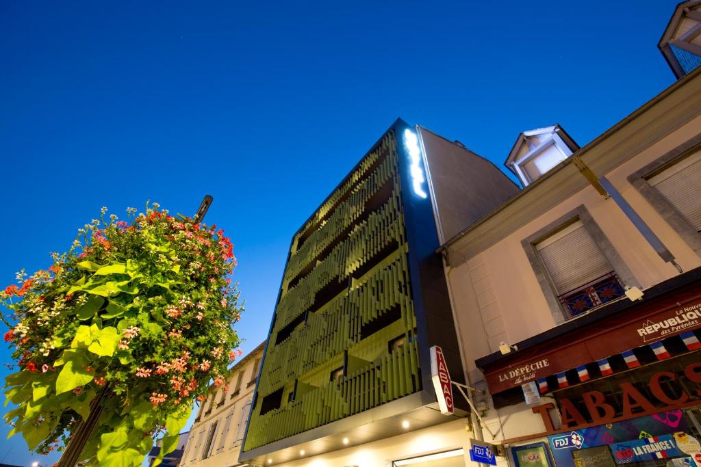 Hôtel Cit'Hotel de la Marne 4 Avenue De La Marne, 65000 Tarbes