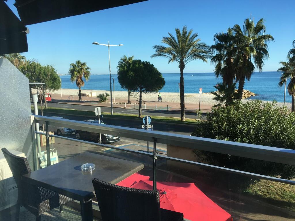 Hôtel Cit'Hotel Tiercé Beach Hotel 33 Bd Kennedy, 06800 Cagnes-sur-Mer