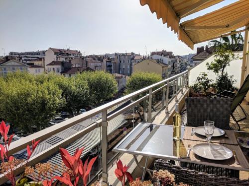 Citilet 6 Bright, open-plan with large terrace Cannes france