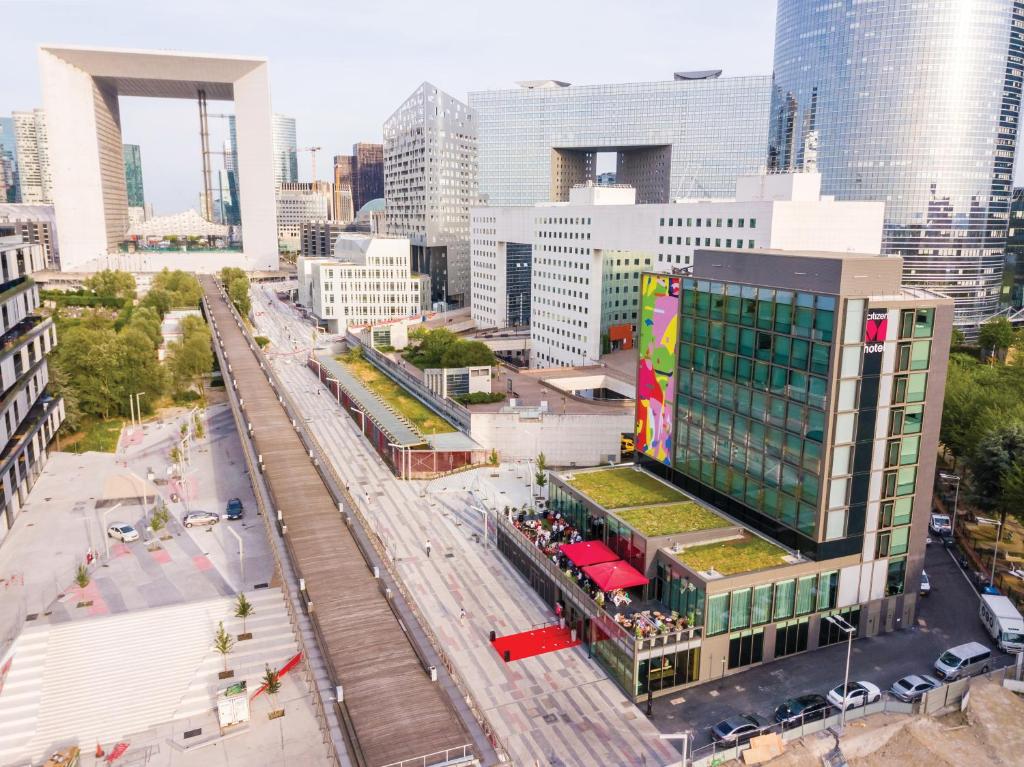 Hôtel citizenM Paris La Défense 194 Jardin de l'Arche, 92000 Nanterre