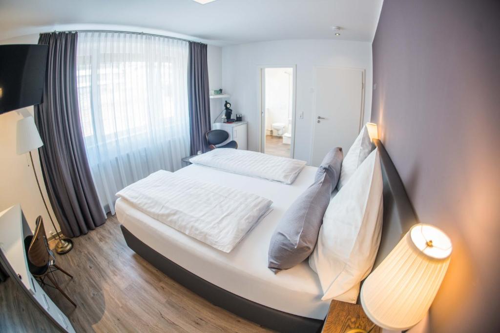 Maison d'hôtes CityApartements FN2-FN4 KLIMATISIERT Möttelistrasse 19, 88045 Friedrichshafen