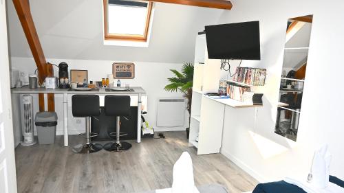 Maison d'hôtes Class&Cosy CHAMBRE 5mn Aéroport Roissy CDG 12 Cour des Prés Le Mesnil-Amelot