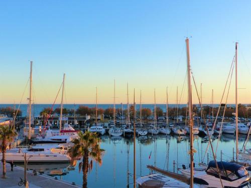 Appartement Classé 3 étoiles - Magnifique vue sur le port Quai Sud La Grande Motte