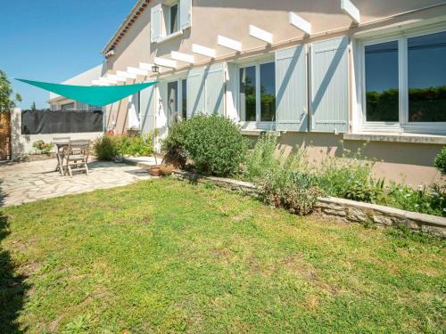 Maison de vacances Classy Holiday Home in B doin with bubble bath  Bédoin