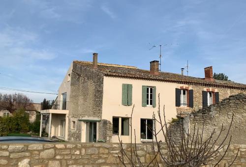 Appartement Clos du Cardinal avec piscine 500 Avenue des Sorgues LʼIsle-sur-la-Sorgue