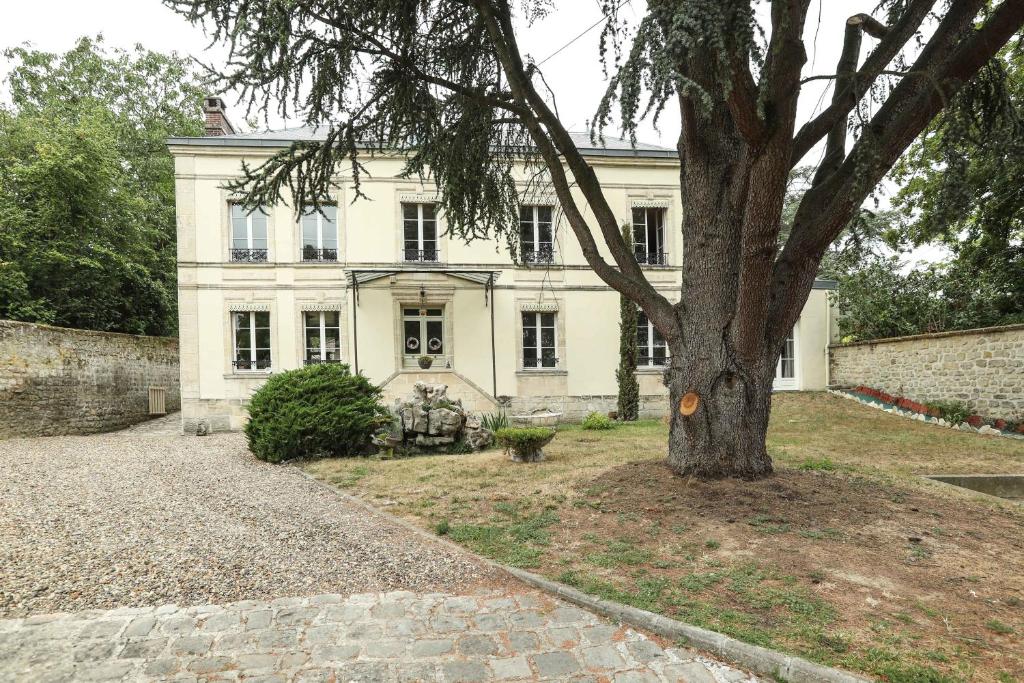 Maison d'hôtes CLOS REMY Maison d'hôtes 38 rue du hâvre, 60460 Précy-sur-Oise