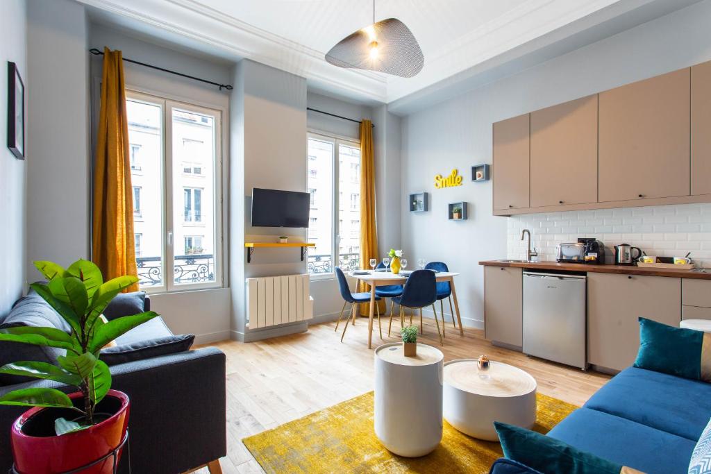 Appartement CMG Bastille Saint Antoine 3 120 Rue du Faubourg Saint-Antoine, 75012 Paris
