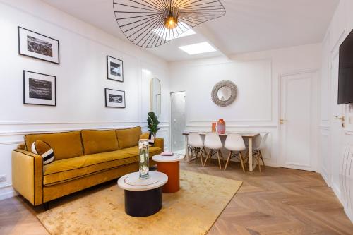 CMG - Maison 3BR 8P Montmartre 15 Paris france