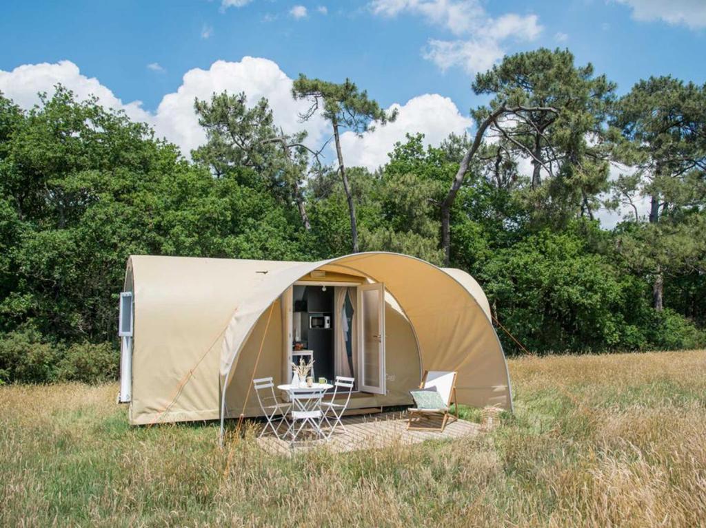 Maisons de vacances Coco Sweet Zelte am Strandbad Am Strandbad, 17279 Lychen