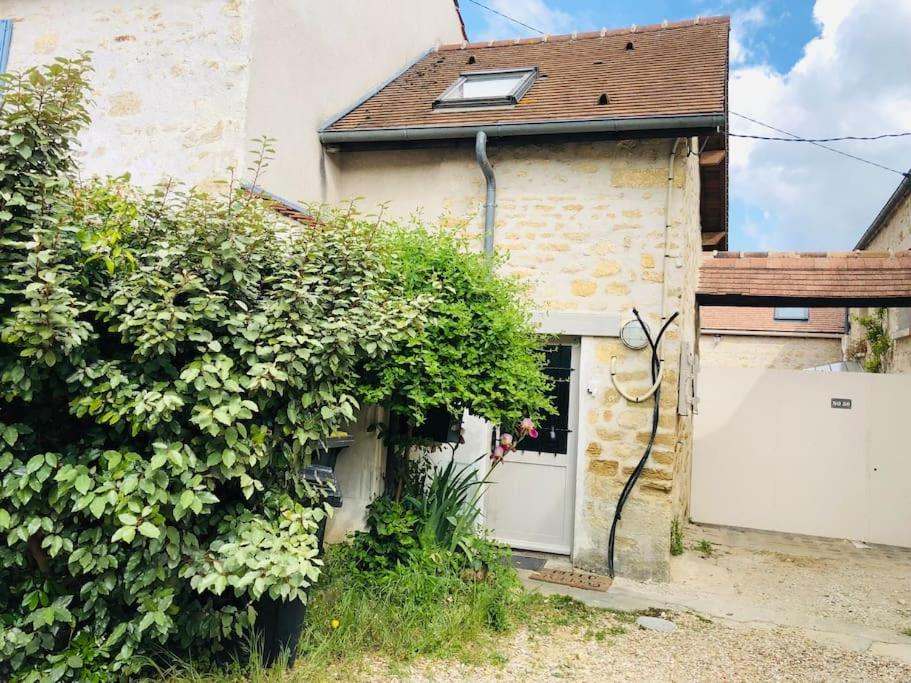 Maison de vacances Cocooning little house in french Vexin 48 B Rue de Dampont, 95450 Us