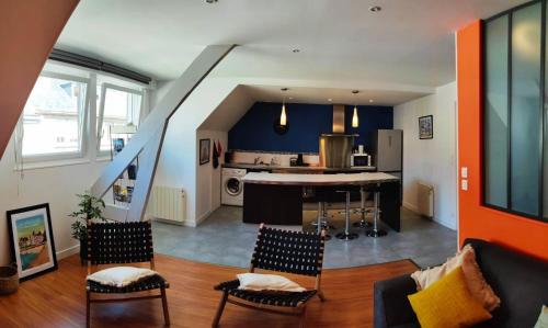 Appartement COEUR DE VILLE - Appartement de charme sous pente 21 Rue de la Patrie Lorient