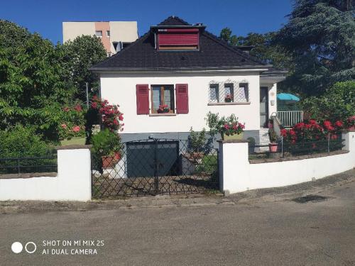 Colmar chambre privée chez l'habitant , près de l'hôpital Pasteur et gare Colmar france