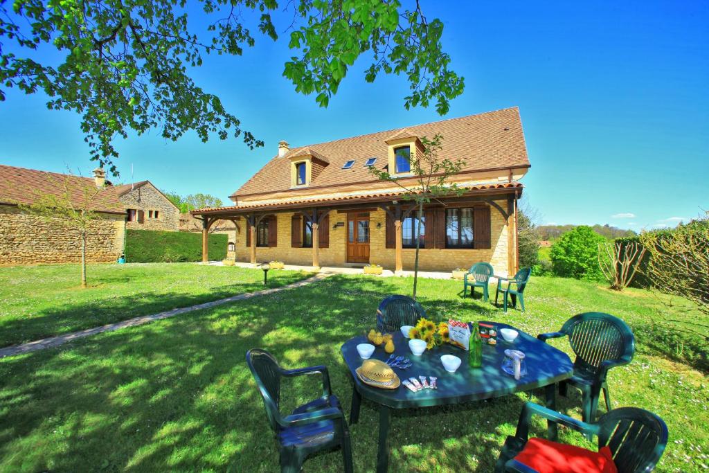 Maisons de vacances COMBAS village de gites COMBAS, 24590 Saint-Crépin-et-Carlucet