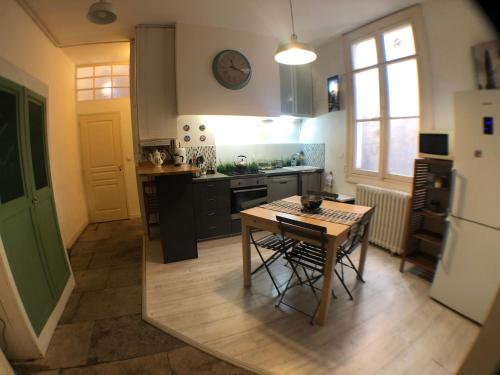 Comédie Appart Cosy 70m2 T3 Cœur de ville Montpellier france