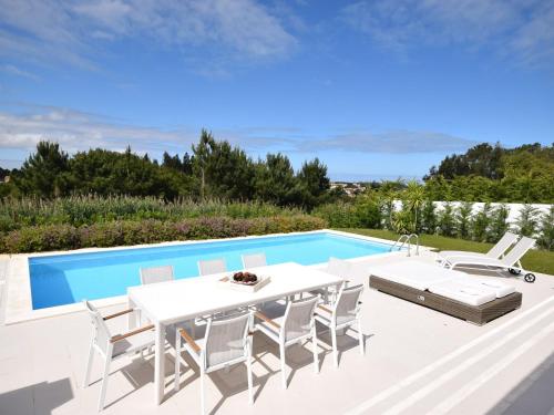 Villa Comfortable detached villa with private pool and beautiful views  Nadadouro