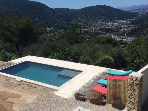 Comfortable Home in Drap with swimming pool 15 km from Nice Drap france