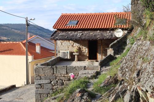 Maison de vacances Comfortable rural cottage in ancient village in the Douro region Rua do Fidalgo do Castelo 105 Viseu