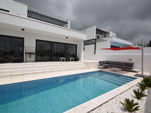 Villa Comfortable villa in Coto with swimming pool  Coto