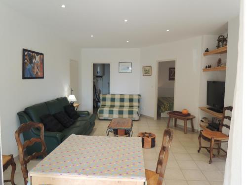 Appartement COMME une petite MAISON à 3,5 kms d'Avignon Les Villégiales N°9 57 Boulevard de Lattre de Tassigny Villeneuve-lès-Avignon