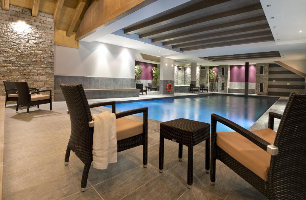 Complexe hôtelier CGH Résidences & Spas Le Chalet des Dolines Zac de l'Obélisque 05100 Montgenèvre