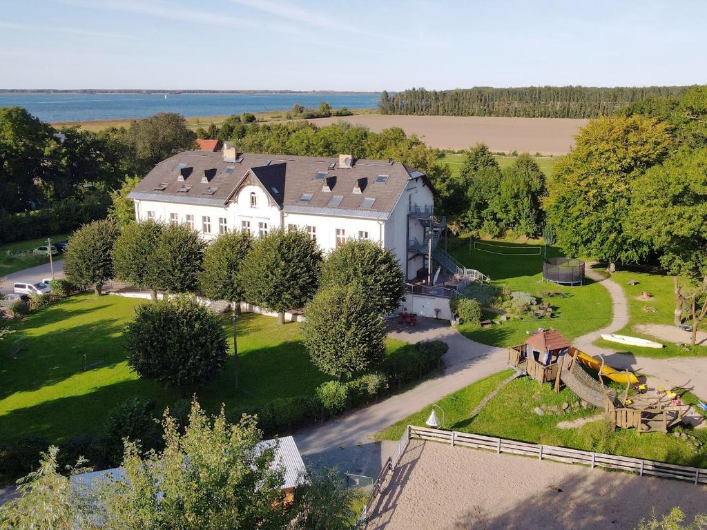 Complexe hôtelier Gut Nisdorf - Bio Urlaub an der Ostsee 14 Grabower Straße 18445 Nisdorf