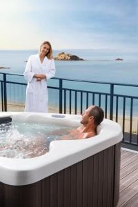 Complexe hôtelier Hôtel Spa Valdys La Baie 42 Bis rue des Professeurs Curie 29100 Douarnenez Bretagne