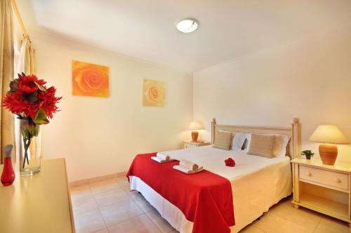 Jardim da Meia Praia Resort