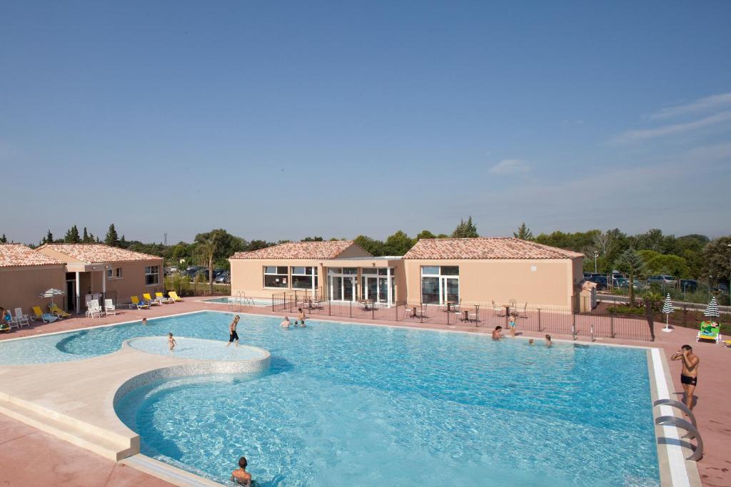 Complexe hôtelier Vacanceole - Residence les Demeures du Ventoux Avenue Majoral Jouve Quartier De La Rodde 84810 Aubignan