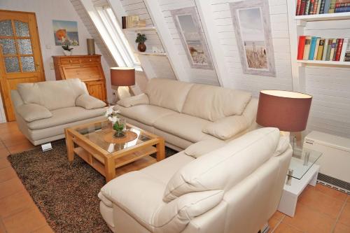 Zeltdachhaus mit TV im Schlafzimme