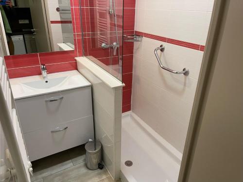 Appartement Condo Côté d'Azur 569 Route de la Corniche Port Santa-Lucia