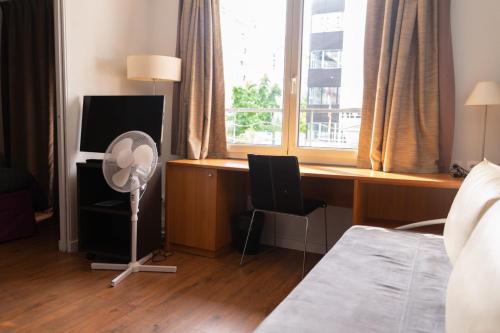 Confortable Apartment Near Porte De Versailles Issy-les-Moulineaux france