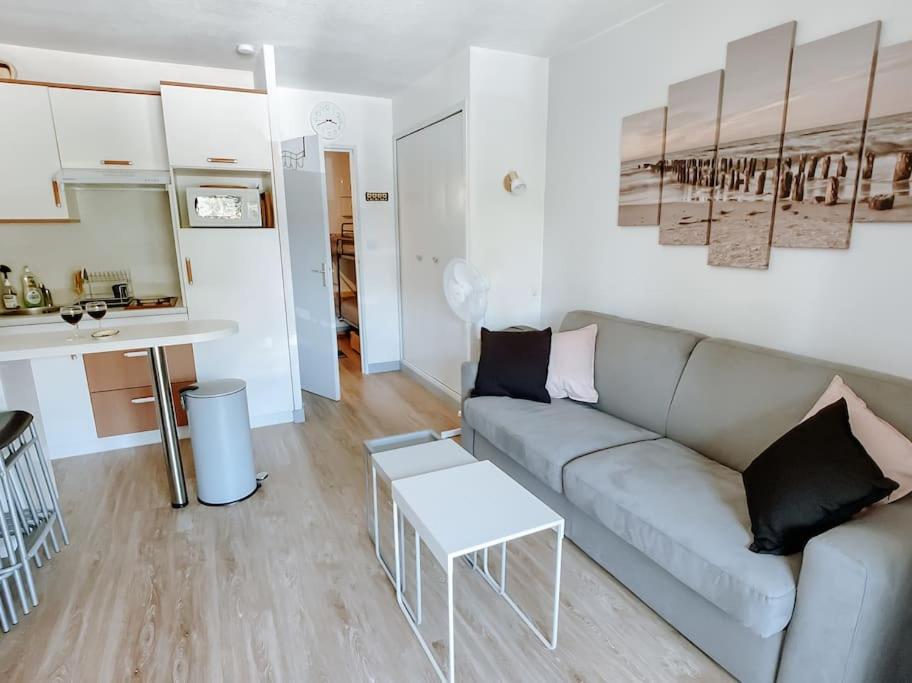 Appartement coquet studio cabine entre mer & pinède -KNOCK'IN - ST-CYR-SUR-MER Lotissement les Jardins de la Mer, 83270 Saint-Cyr-sur-Mer