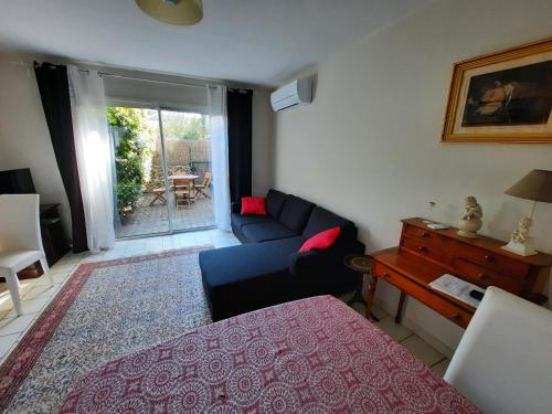 Appartement Coquet T2 ,terrasse,parking ,4 kms d Avignon 7 Impasse Carnot Villeneuve-lès-Avignon