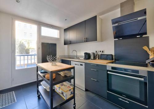 Appartement Cosy 2 Bedroom Flat 10min to the Vieux Port 39 Place Gouffé Marseille