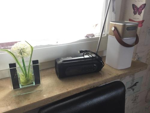 Maison de vacances Cosy 3 Zimmer Whg incl großer Wohnküche, Smart TV, WLAN, Eutelsat & Astra Satelliten TV, viele Parkplätze vorhanden, Flörsheim Weilbach, zwischen Frankfurt und Wiesbaden an A66 und A3 22 Am Alten Bach Flörsheim am Main