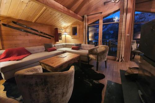Chalet Cosy 4 bedroom chalet with hot tub (Chalet Velours) Route du Crey Saint-Marcel