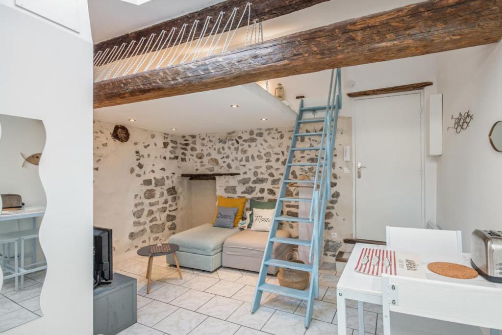 Appartement Cosy and nice studio at the heart of Toulon 2 min to the marina - Welkeys 12 Rue Augustin Daumas, 83000 Toulon