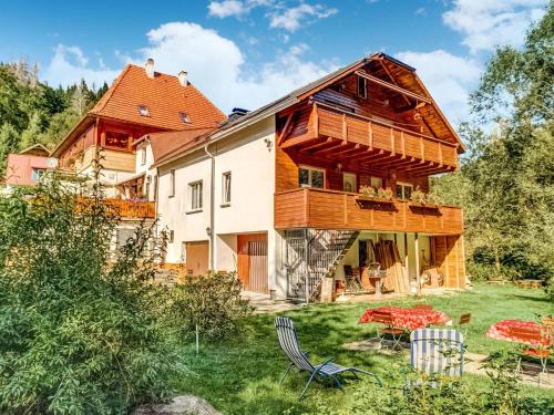 Cosy apartment in the middle of the Thuringian Forest with separate entrance and balcony Gießübel allemagne