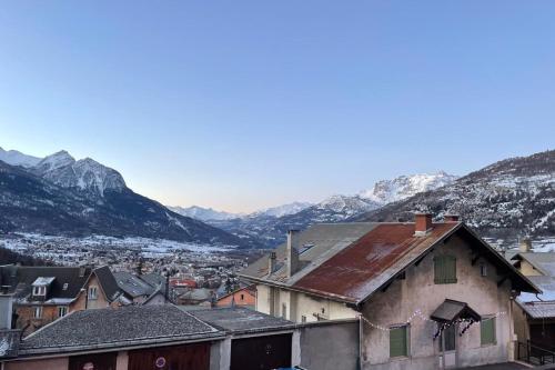 Appartement Cosy Apt With Terrace In Briançon 8 Av. Baldenberger Briançon